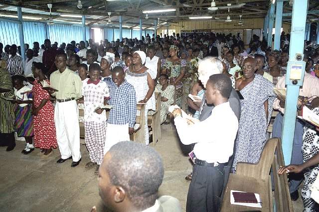 Worship at the Bomso Church of Christ - October 2000