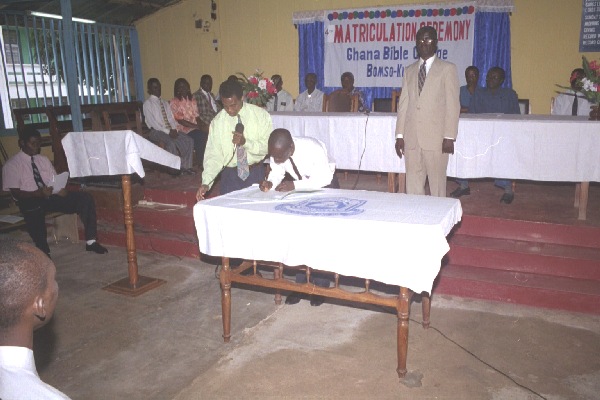 New students signing the registration log at the Ghana Bible College - October 2000